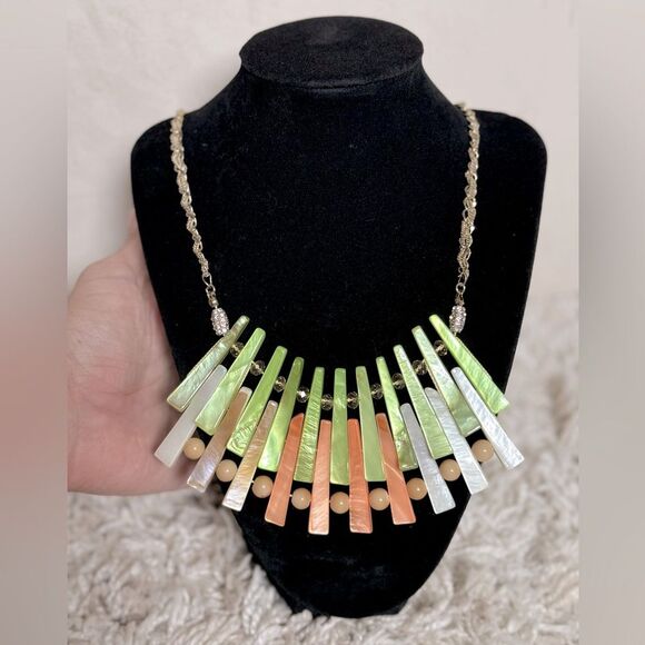 Vintage Anthropologie Glass Bead Rhinestone Mother of Pearl Gold Plated Necklace - Picture 1 of 3